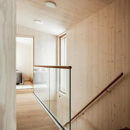 Chalet Borderlake One